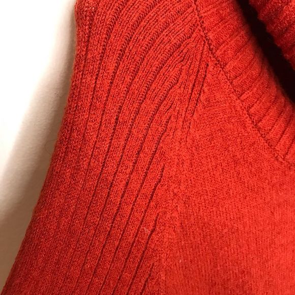 Antropologie oversized amazingly soft beautiful balloon sleeveless turtleneck - Picture 3 of 7